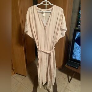 H&M Cream V-Neck Dress
